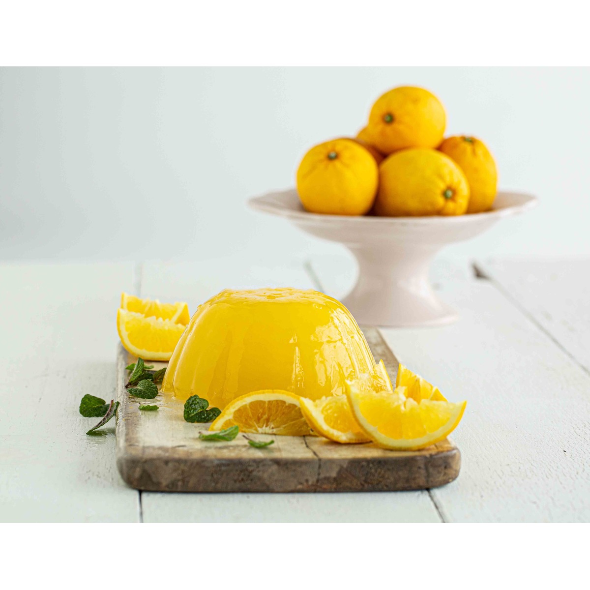 Gin and lemonade jelly